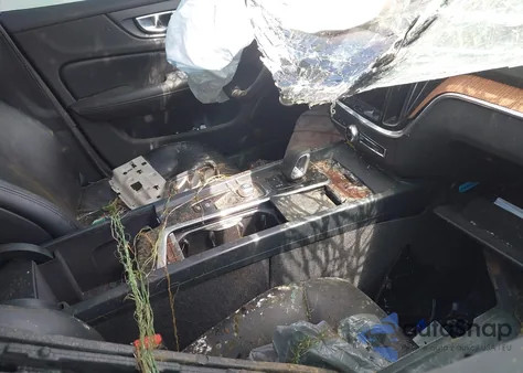 2022 Volvo S60 B5 Momentum из США, поврежденный, VIN 7JRL12FZ5NG162668